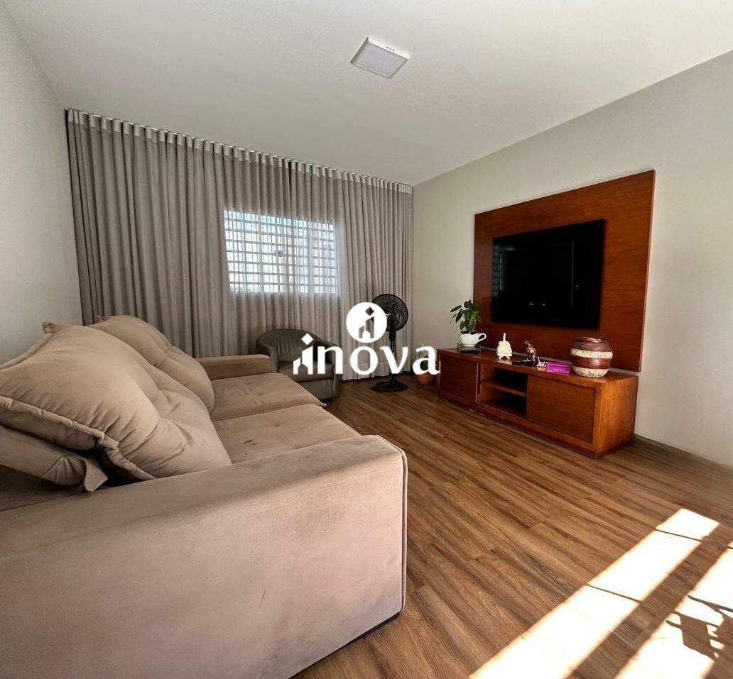Casa à venda no Vila Olímpica: 