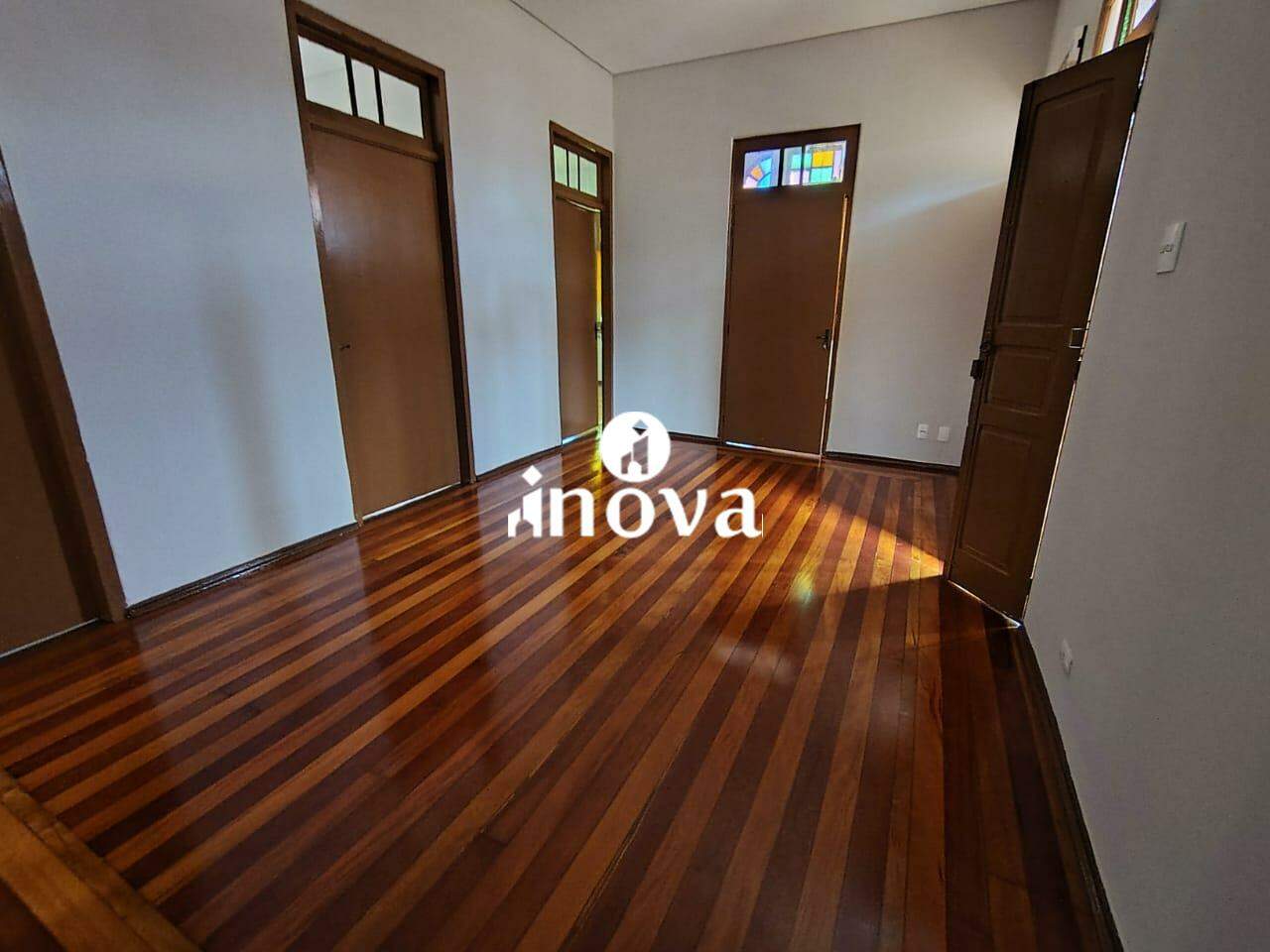 Casa Comercial para aluguel no Centro: 