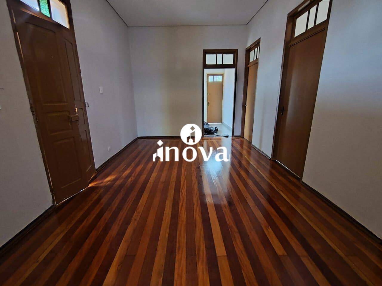 Casa Comercial para aluguel no Centro: 