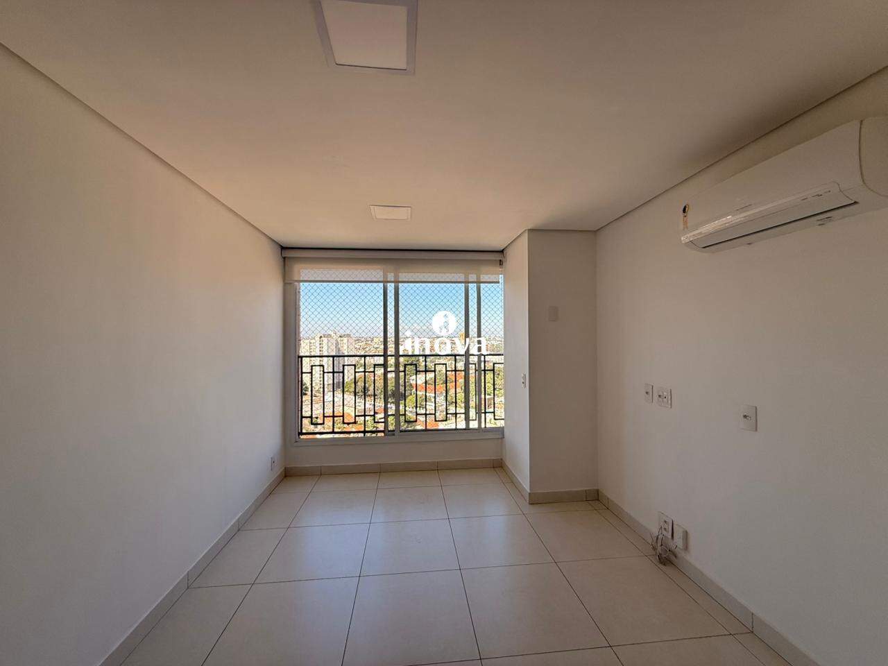 Apartamento à venda no Mercês: 