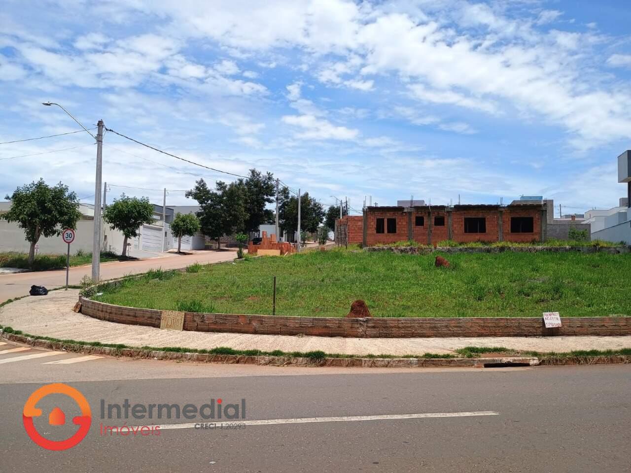 Terreno à venda no Portal Ville Jardins: 