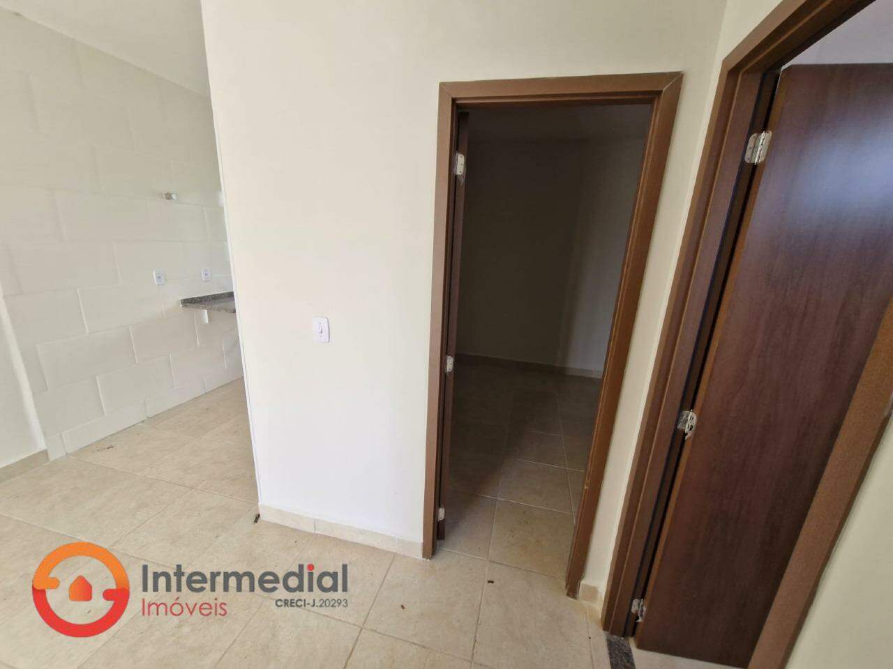 Casa para aluguel no Flora Ville: 