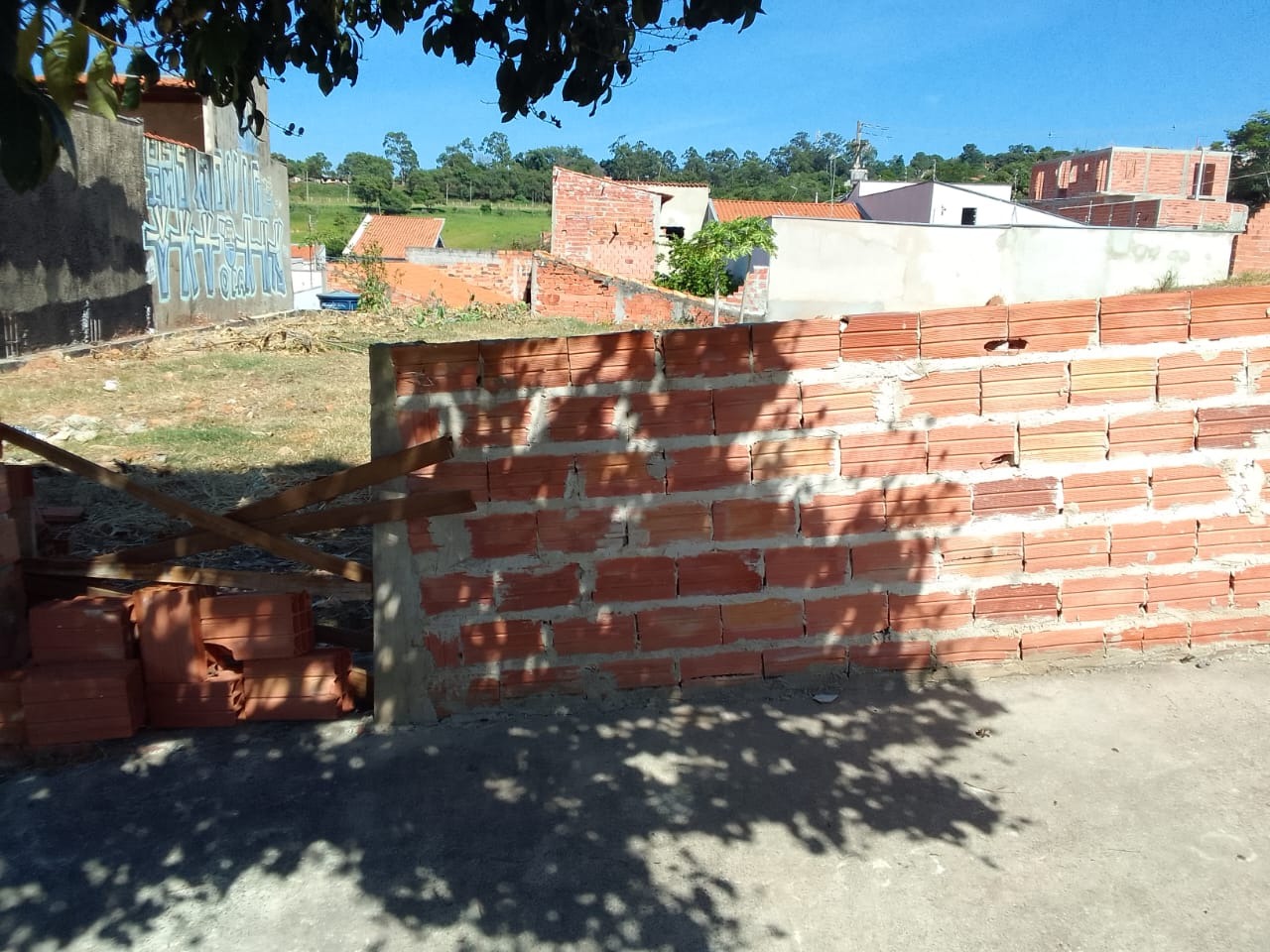 Terreno à venda no Loteamento Santa Cruz: 