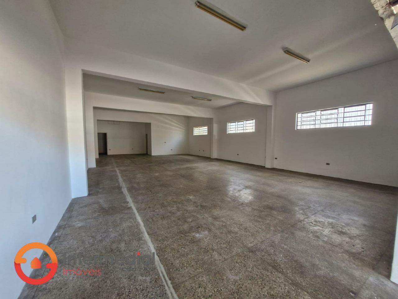 Salão para aluguel no Parque Residencial Esplanada: 
