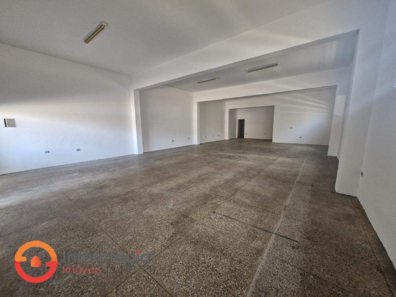 Salão para aluguel no Parque Residencial Esplanada: 