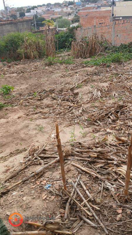 Terreno à venda no Terra de Santa Cruz I: 