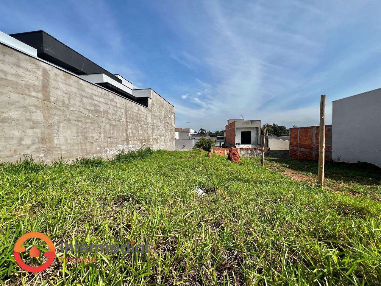 Terreno à venda no Residencial Água Branca: 