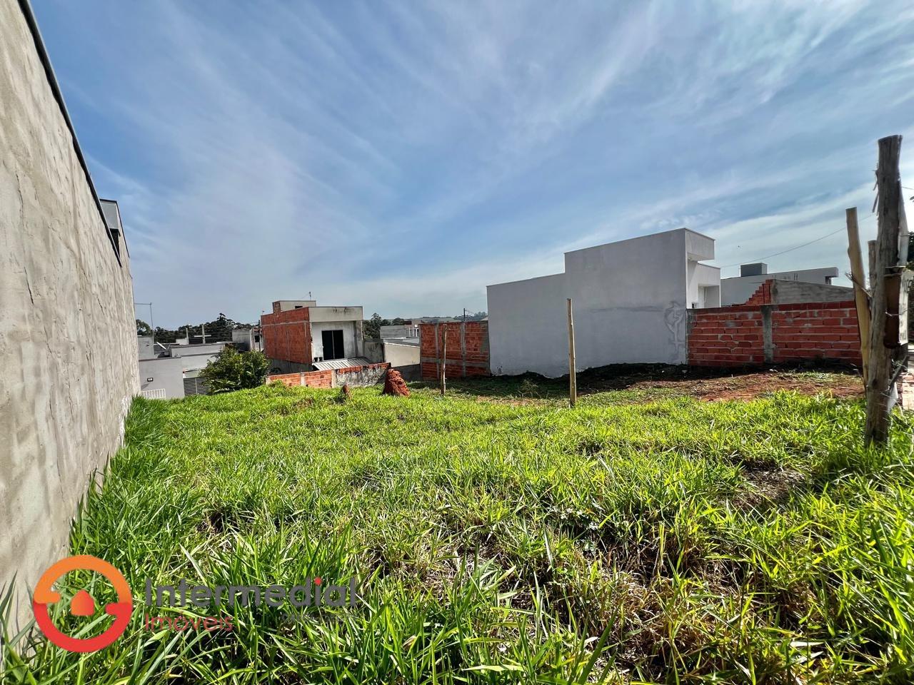 Terreno à venda no Residencial Água Branca: 