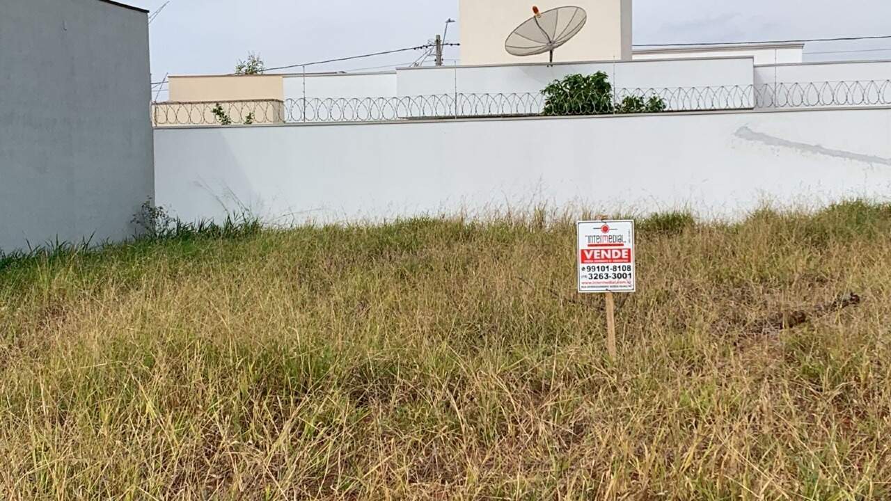 Terreno à venda no Portal Ville Jardins: 