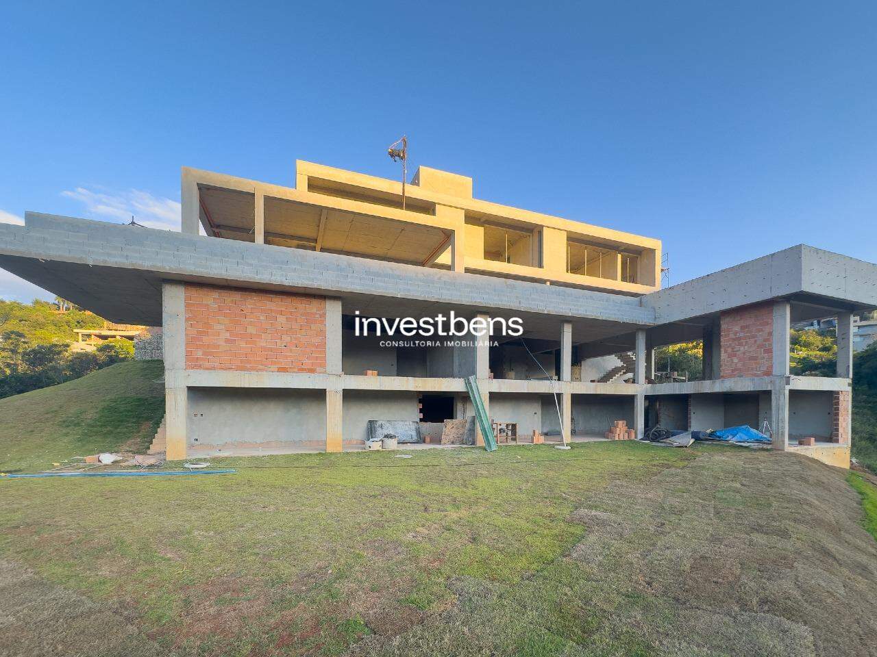 Casa em condomínio à venda no Vale dos Cristais: 