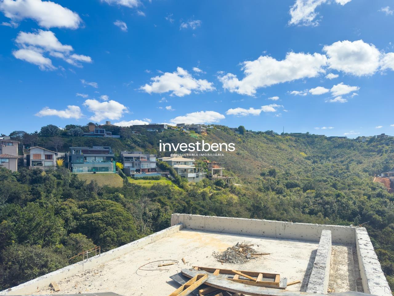 Casa em condomínio à venda no Vale dos Cristais: 