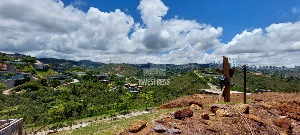 Lote em condomínio à venda no Vale dos Cristais: 