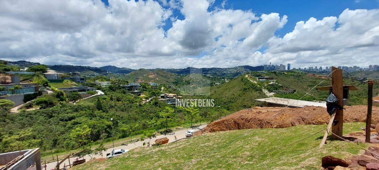 Lote em condomínio à venda no Vale dos Cristais: 