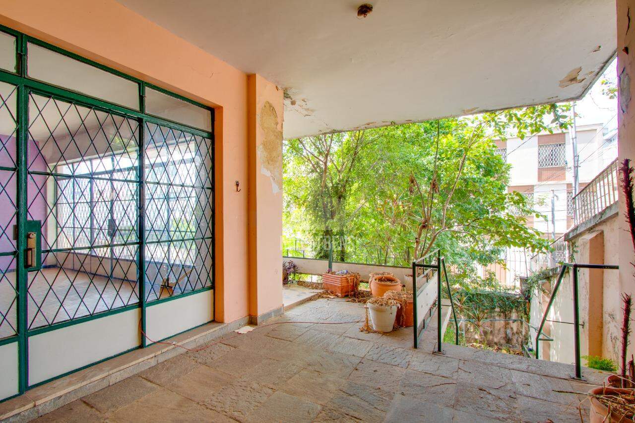 Casa à venda no Gutierrez: 