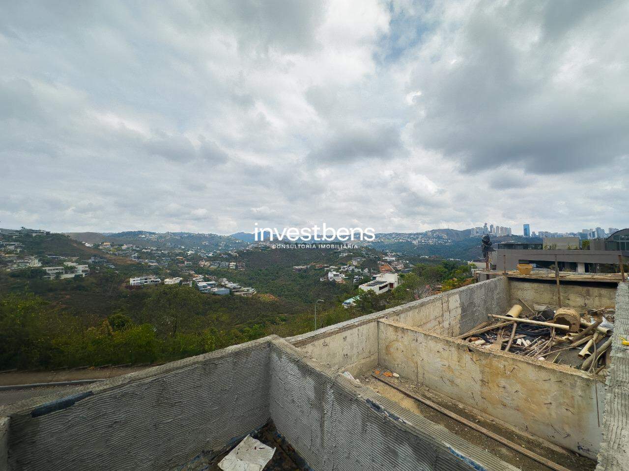 Casa à venda no Vale dos Cristais: 