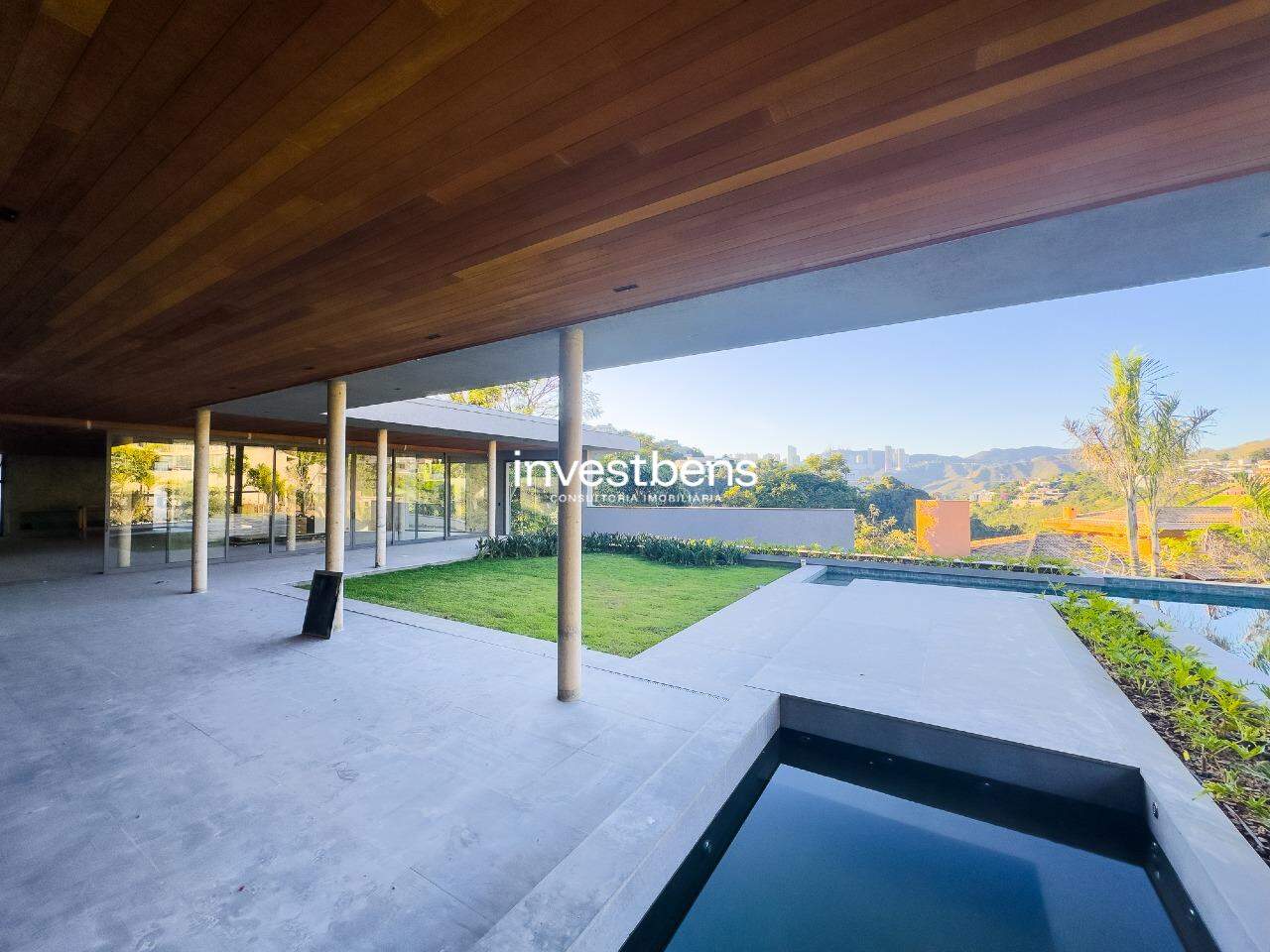 Casa em condomínio à venda no Vale dos Cristais: 