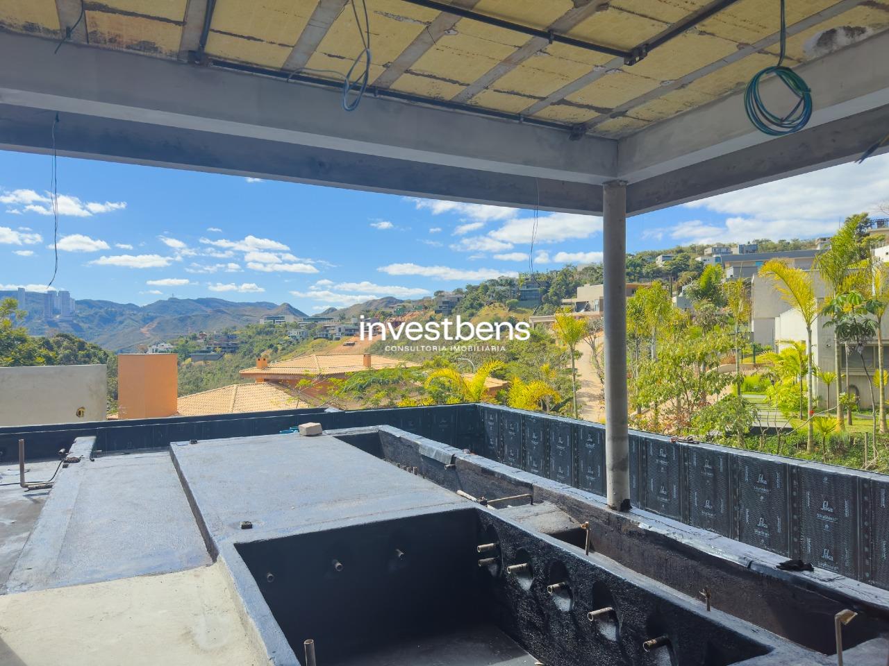 Casa em condomínio à venda no Vale dos Cristais: 