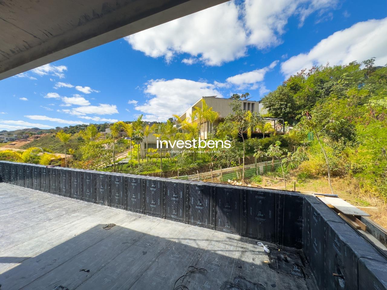 Casa em condomínio à venda no Vale dos Cristais: 