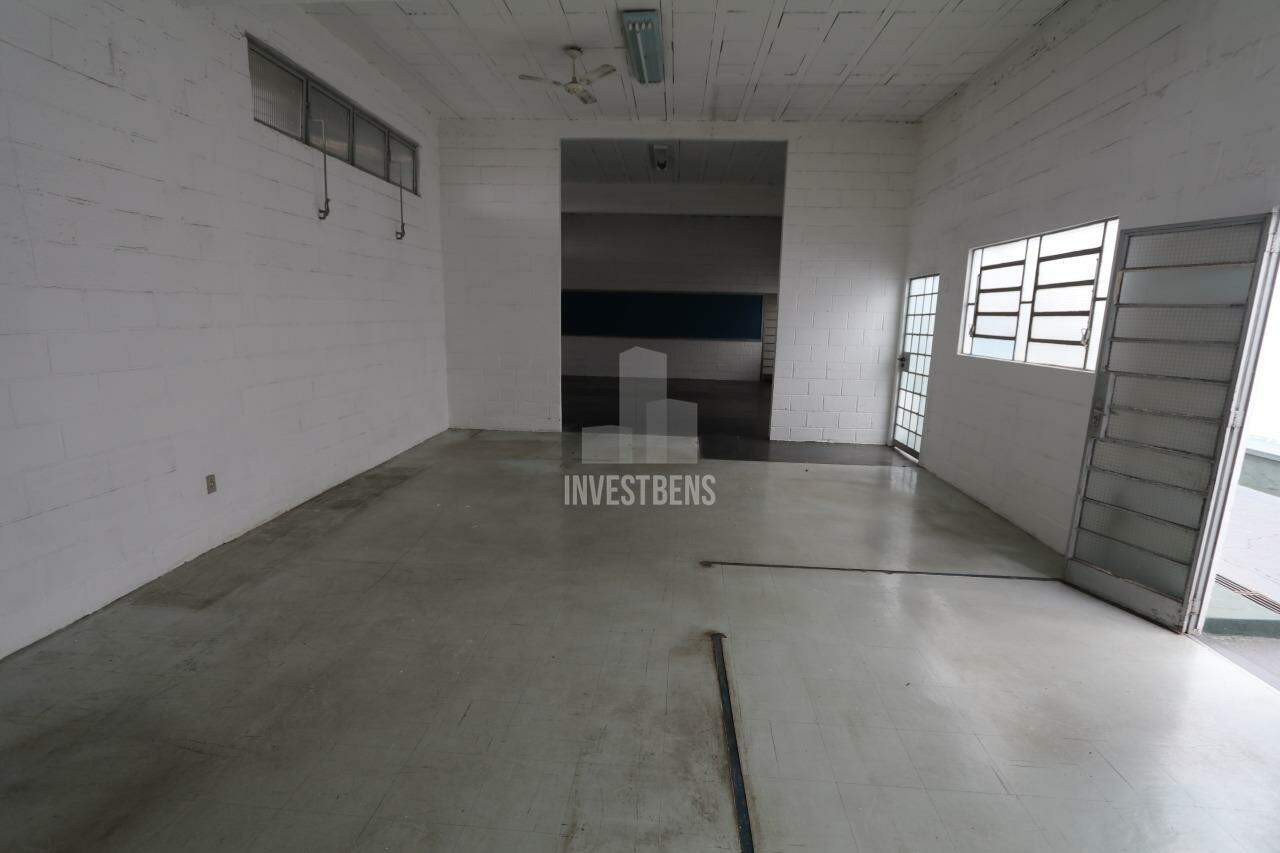 Prédio Comercial à venda no Carlos Prates: 