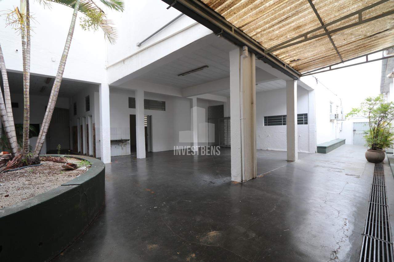 Prédio Comercial à venda no Carlos Prates: 
