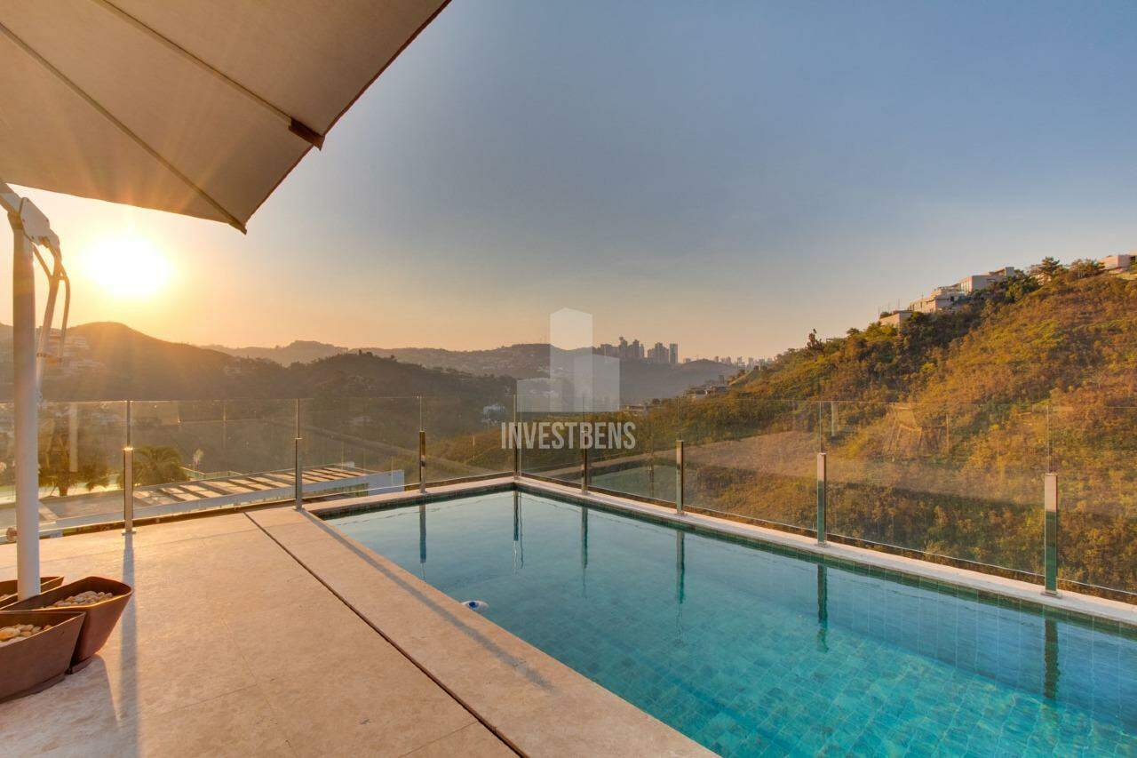 Casa à venda no Vale dos Cristais: 