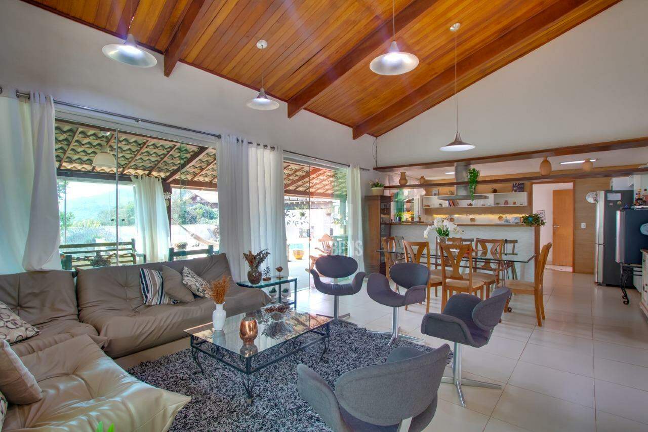 Casa à venda no Ville des Lacs: 