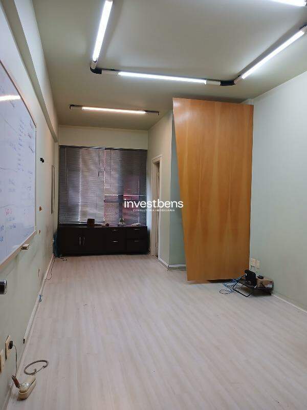 Sala para aluguel no Estoril: 