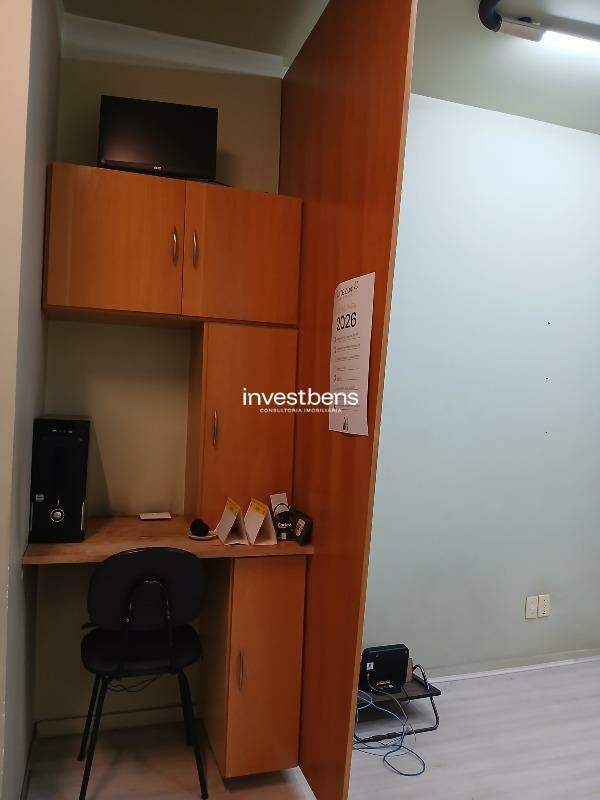 Sala para aluguel no Estoril: 