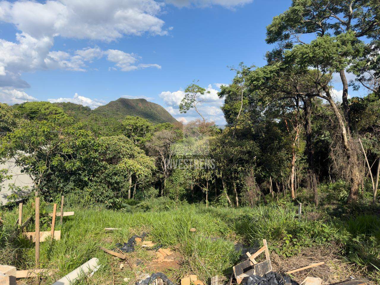 Lote em condomínio à venda no Mirante da Mata: 