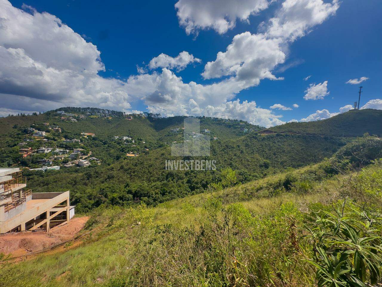 Lote em condomínio à venda no Vila Del Rey: 