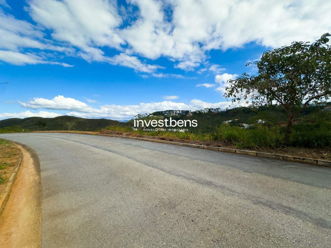 Lote em condomínio à venda no Vila Del Rey: 