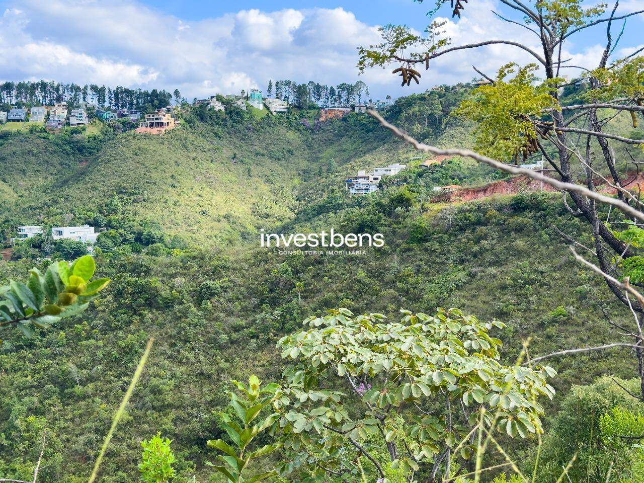 Lote em condomínio à venda no Vila Del Rey: 
