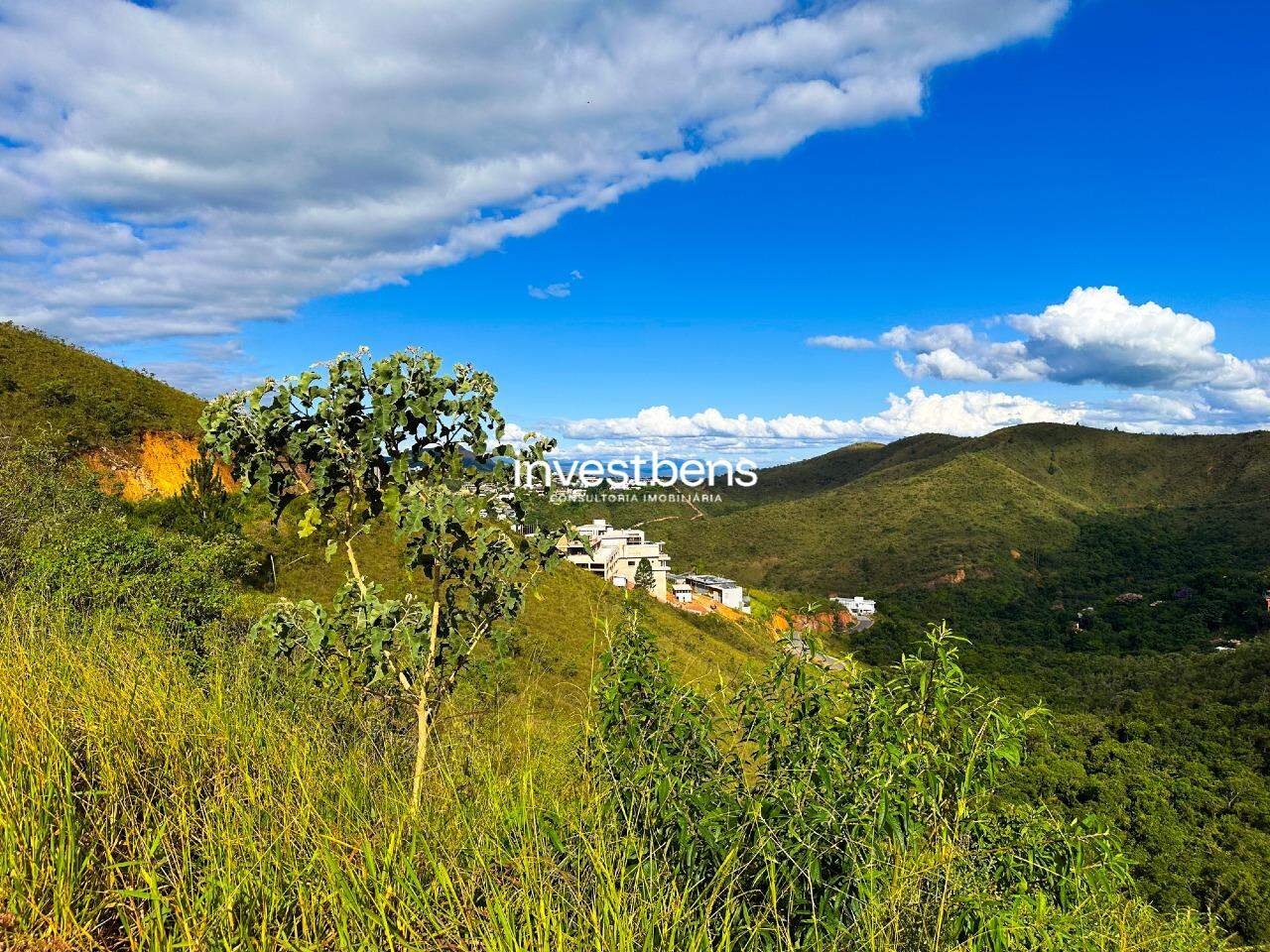 Lote em condomínio à venda no Vila Del Rey: 