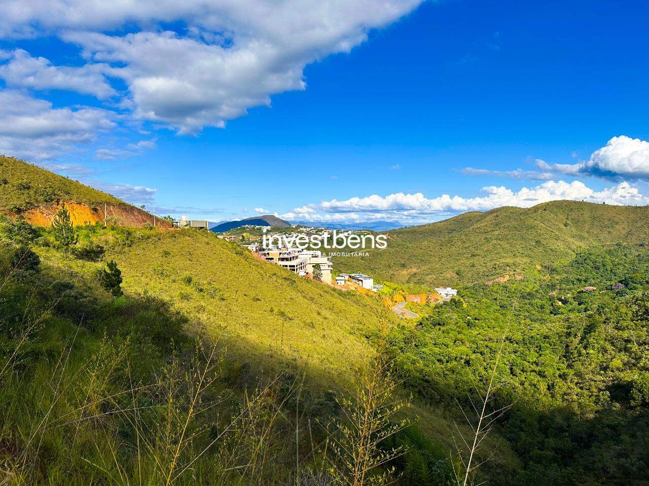 Lote em condomínio à venda no Vila Del Rey: 