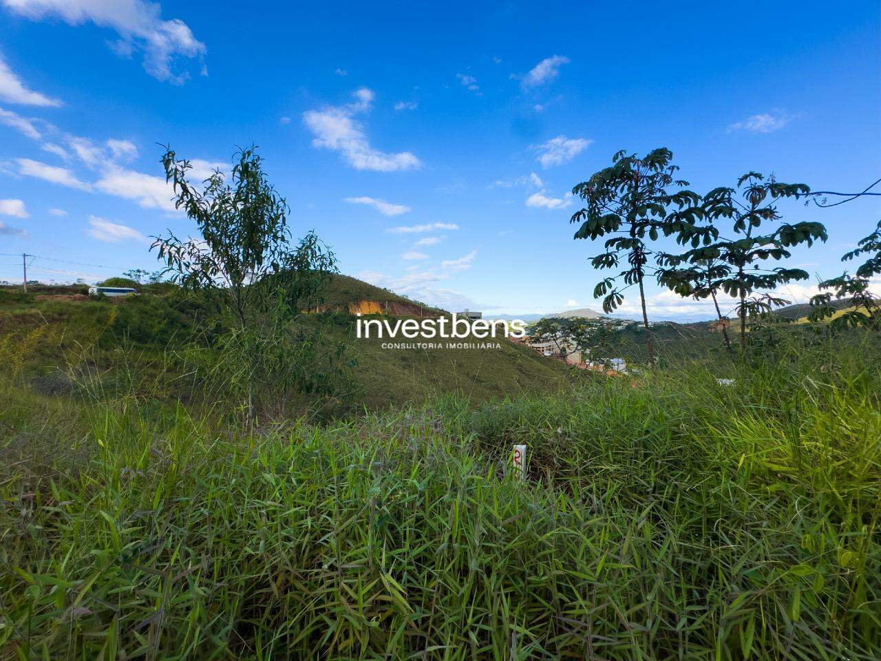 Lote em condomínio à venda no Vila Del Rey: 