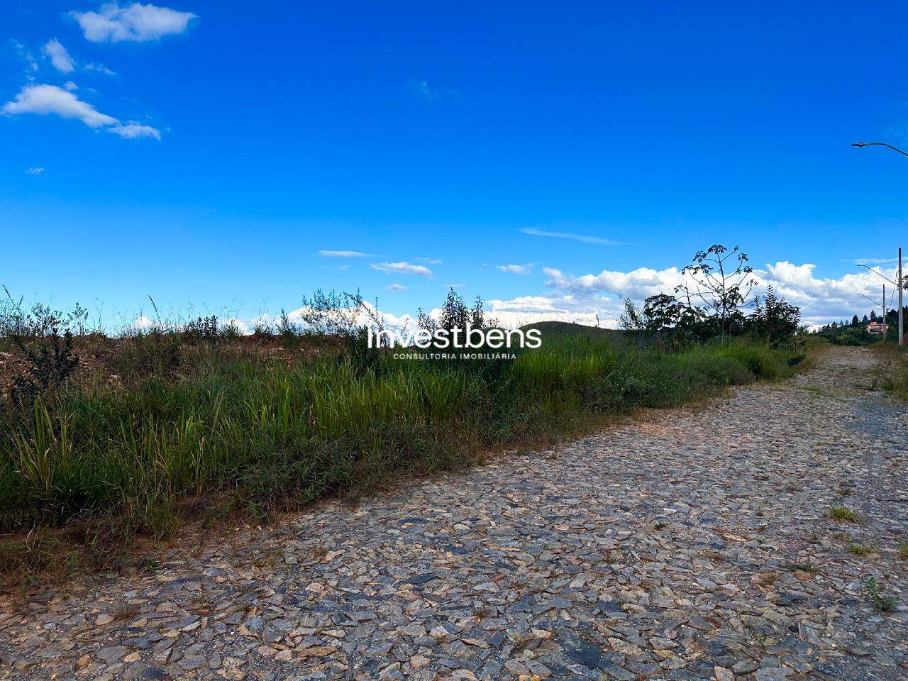 Lote em condomínio à venda no Vila Del Rey: 