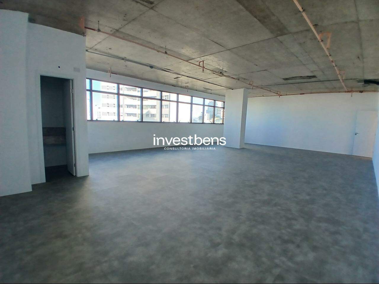 Sala à venda no Vila da Serra: 