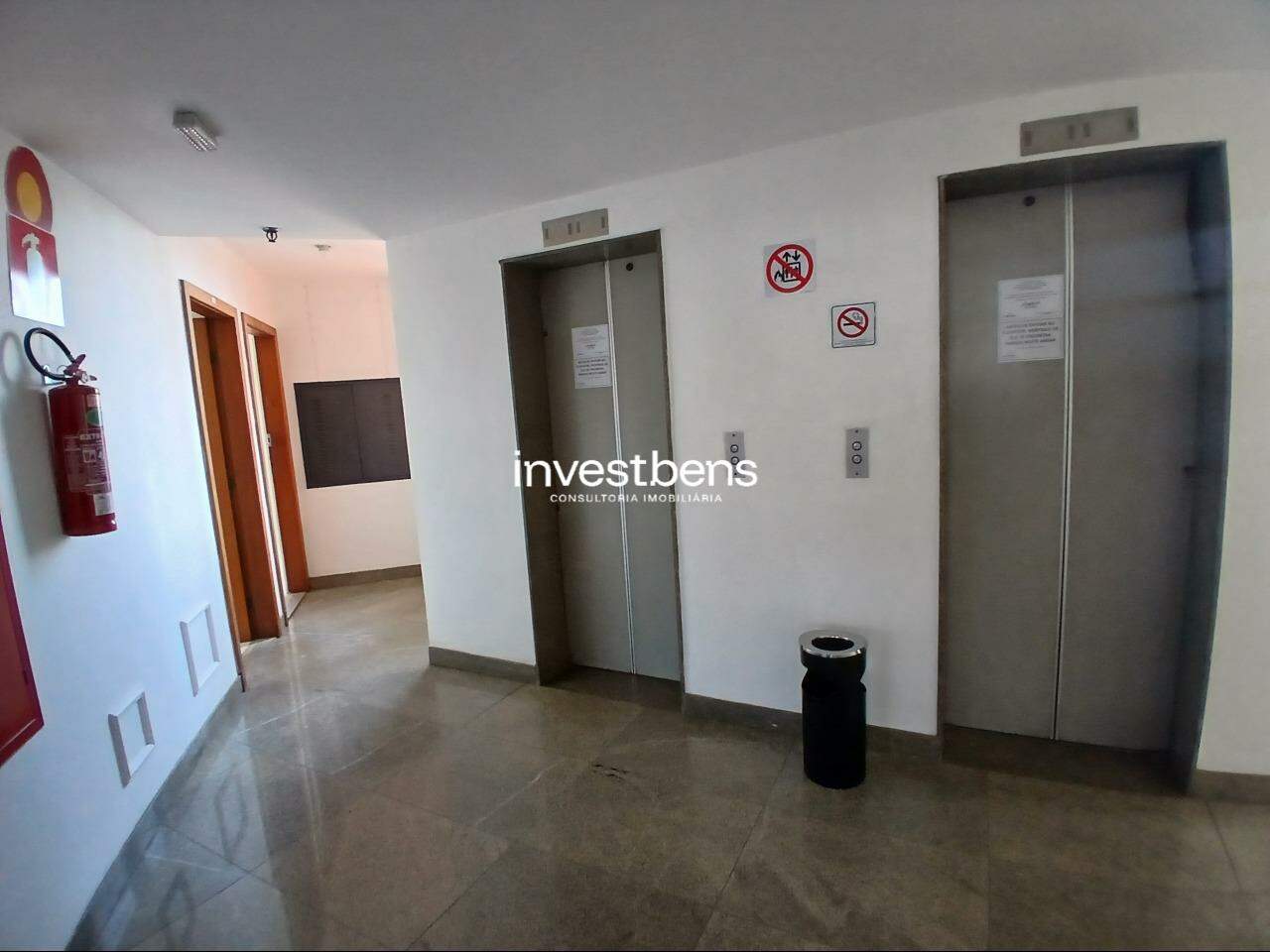 Sala para aluguel no Santo Agostinho: 