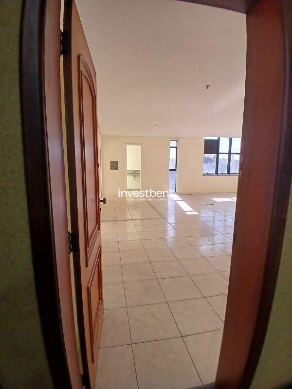Sala para aluguel no Barro Preto: 