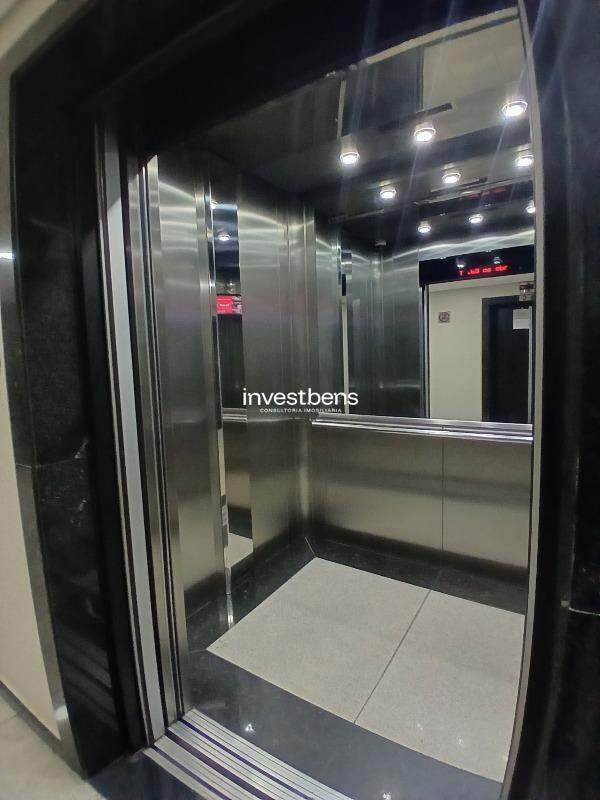 Sala para aluguel no Centro: 