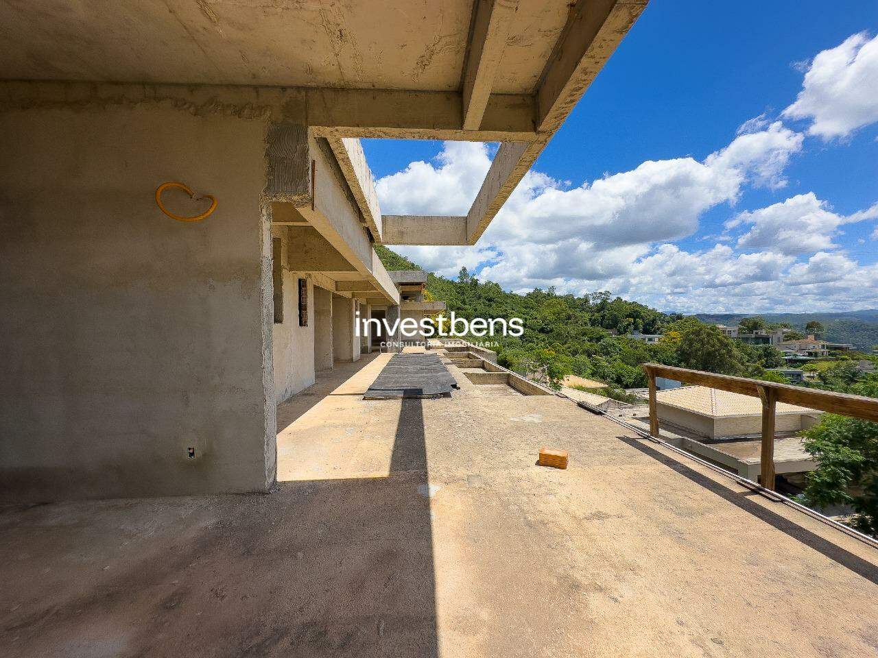 Casa em condomínio à venda no Quintas Do Sol: 
