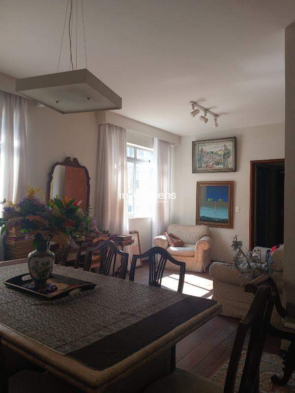 Apartamento à venda no Lourdes: 