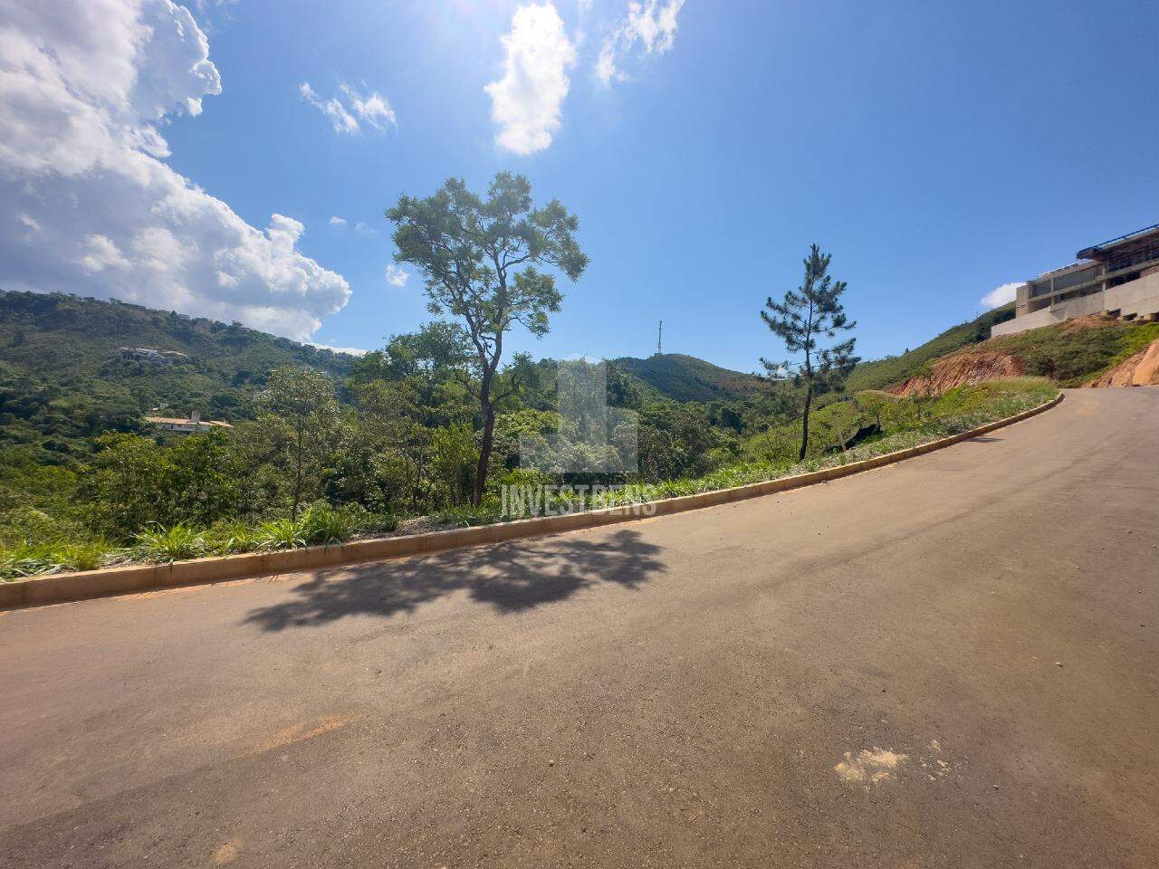 Lote em condomínio à venda no Vila Del Rey: 