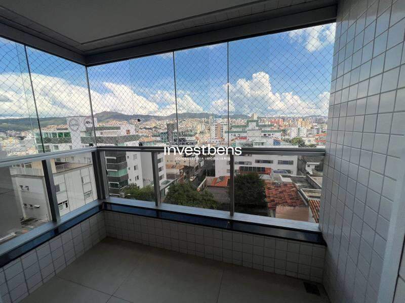 Apartamento à venda no Sagrada Família: 