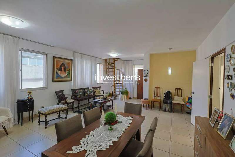 Cobertura à venda no Coração de Jesus: 