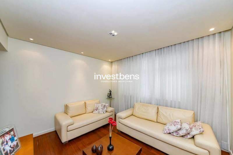 Apartamento à venda no Coração de Jesus: 