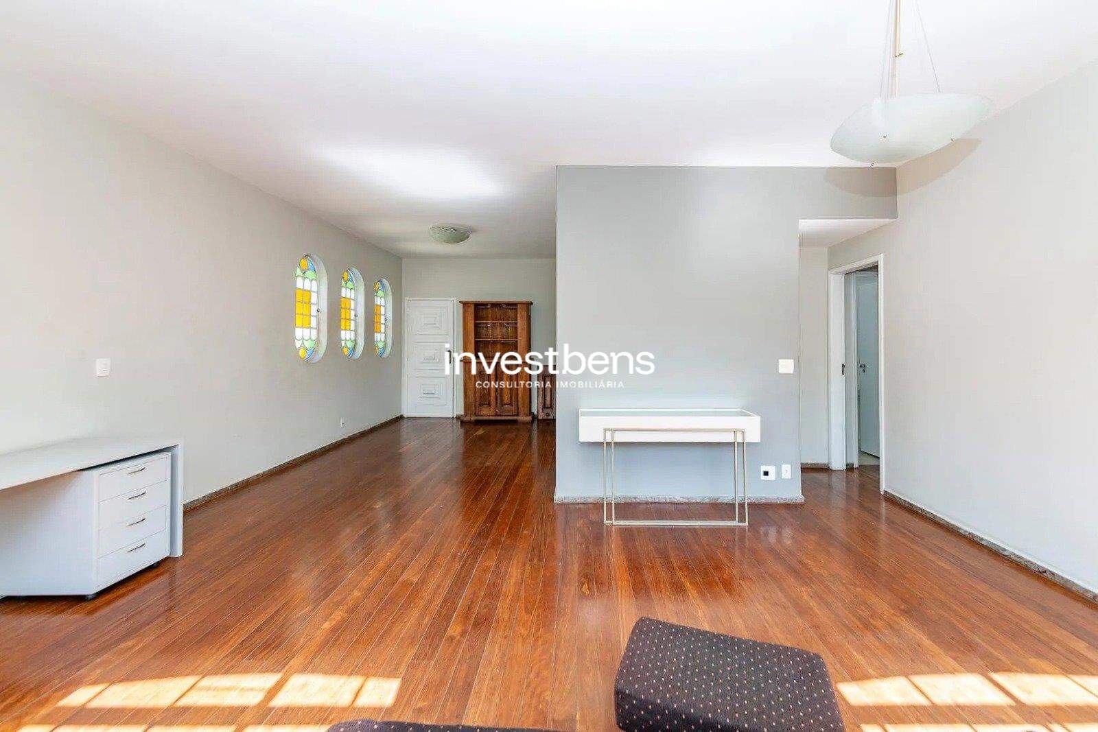 Apartamento à venda no Coração de Jesus: 