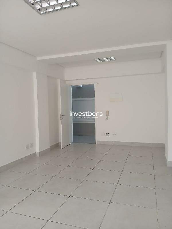 Sala para aluguel no Estoril: 