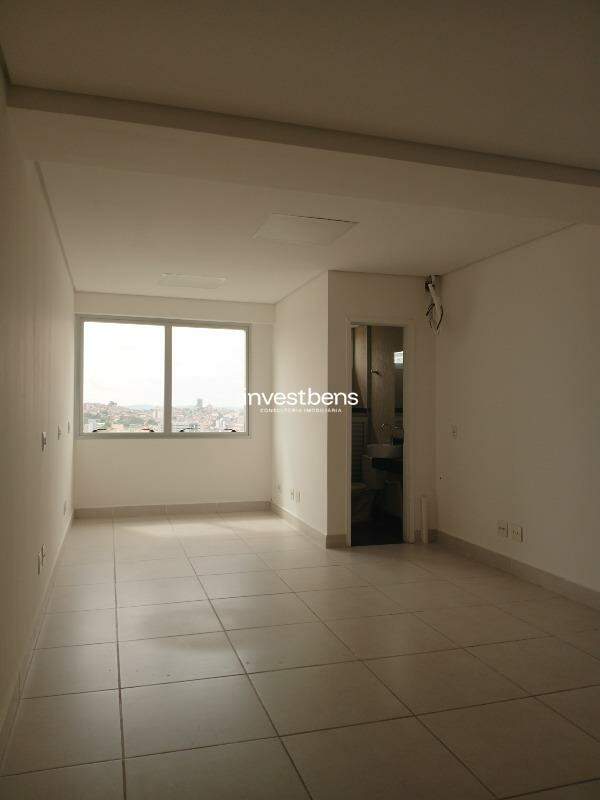 Sala para aluguel no Estoril: 