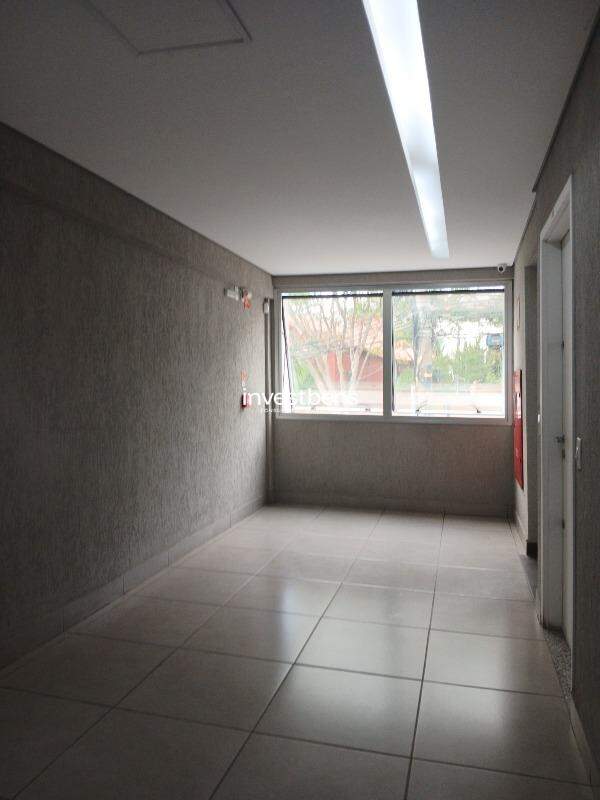Sala para aluguel no Estoril: 